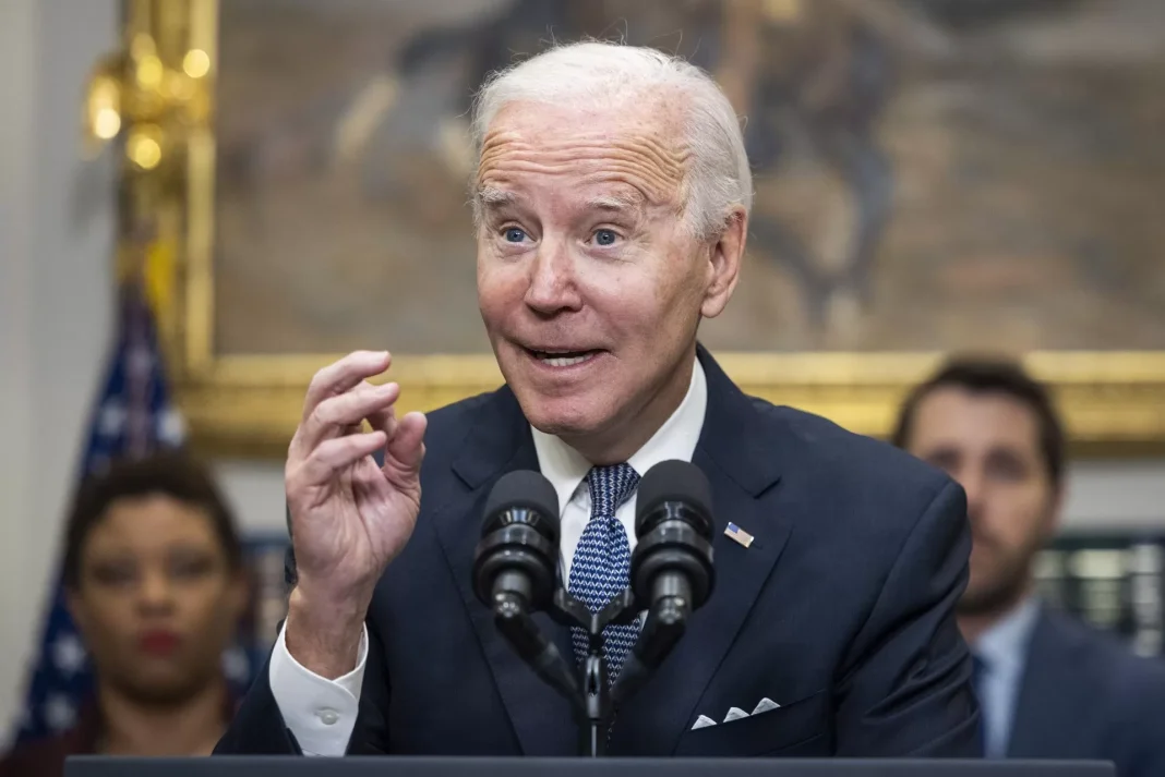 Biden sopesa otorgar indultos preventivos