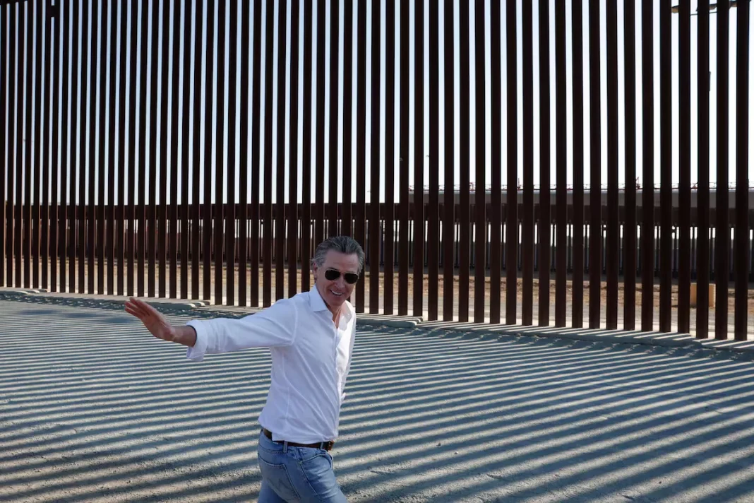 Newsom visita la frontera para atacar a Trump